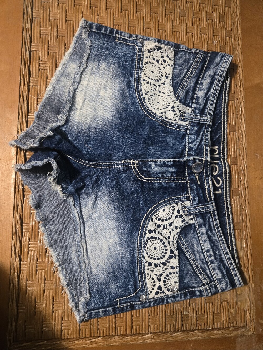 Rue 21 Denim Crochet-Trim Mid Rise Curvy Women's Shorts - Blue